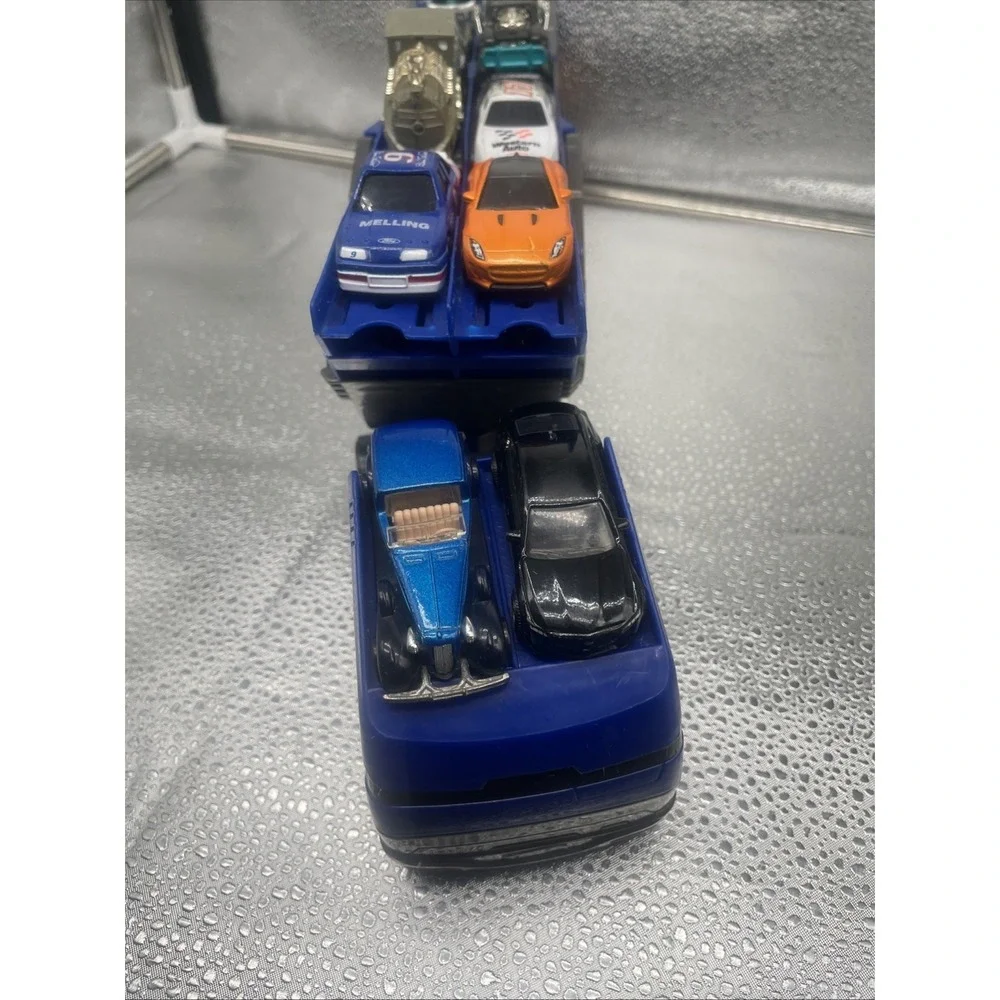 Hot‎ Wheels 2012 Mega Hauler Transporter Truck With 16 Cars Holds 50 Cars